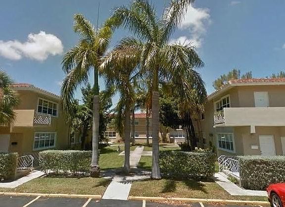 4th image of 1633 N Treasure Dr