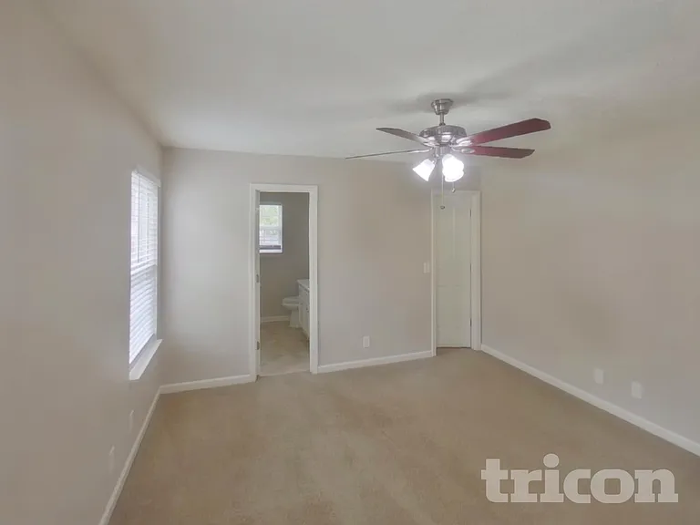 1258 Tiree Dr — Photo 5