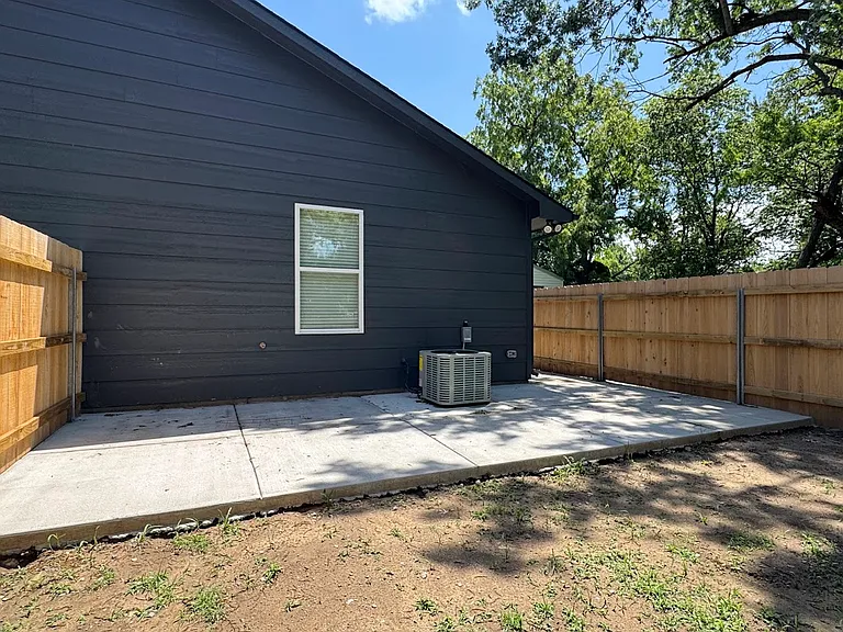 343 N Joann St — Photo 23