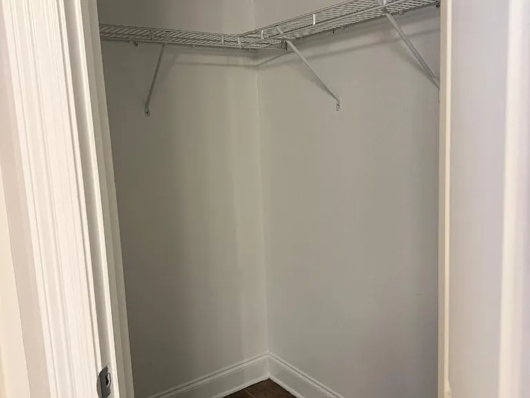 Master Closet (2)