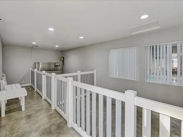 Corona Pointe Resort