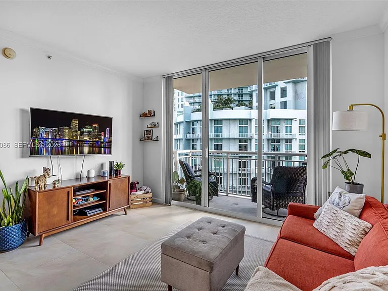 2000 N Bayshore Dr #909 — Photo 13