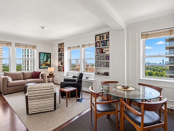 3rd image of 5555 N Sheridan Rd APT 1215A