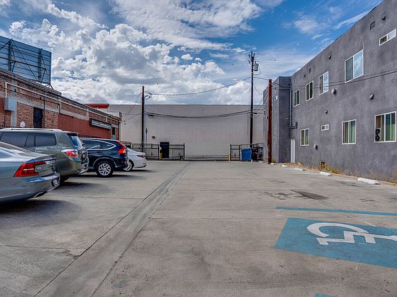 3rd image of 7143 Seville Ave