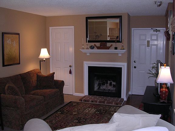 Beautiful Living Room! 