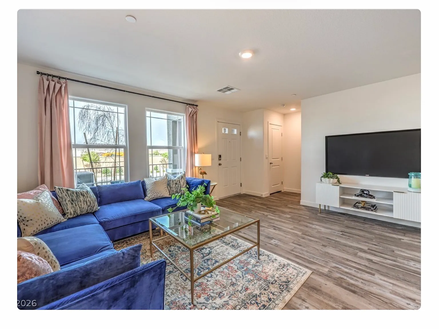 3 bed, 1309 sqft, $2,000 — Photo 3