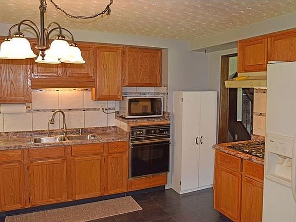 5th image of 6395 Bryson Dr