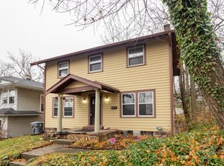 915 Walwood Pl, Kalamazoo, MI