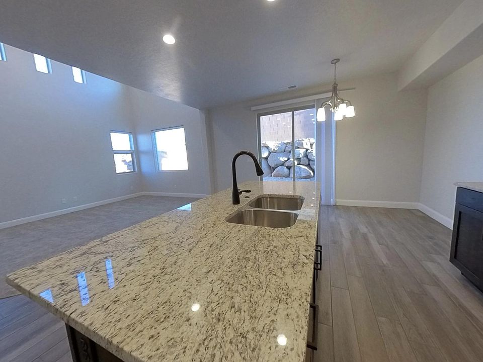 2nd image of 493 N 530 W #109