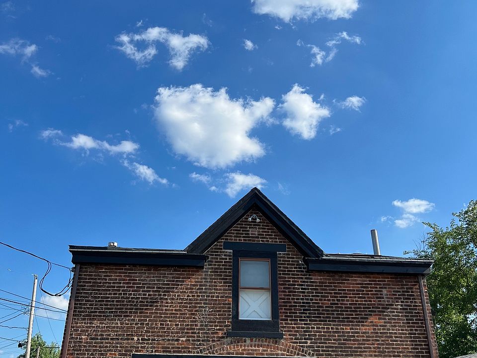1st image of 20 E 18th St #3