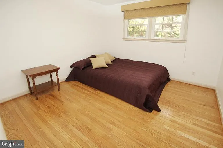 2107 Westview Ter — Photo 9