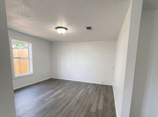 2015 W Yonge St, Pensacola, FL 32501