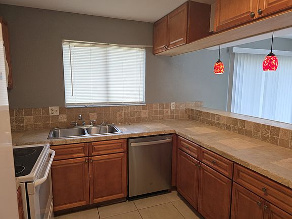 5th image of 1836 N Crystal Lake Dr APT 113