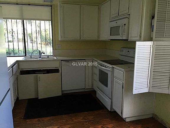 4th image of 3415 Manzano Cir #0