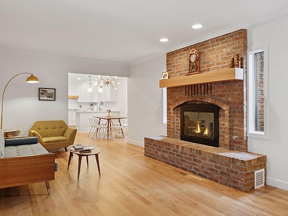 2nd image of 1846 Saunders Ave