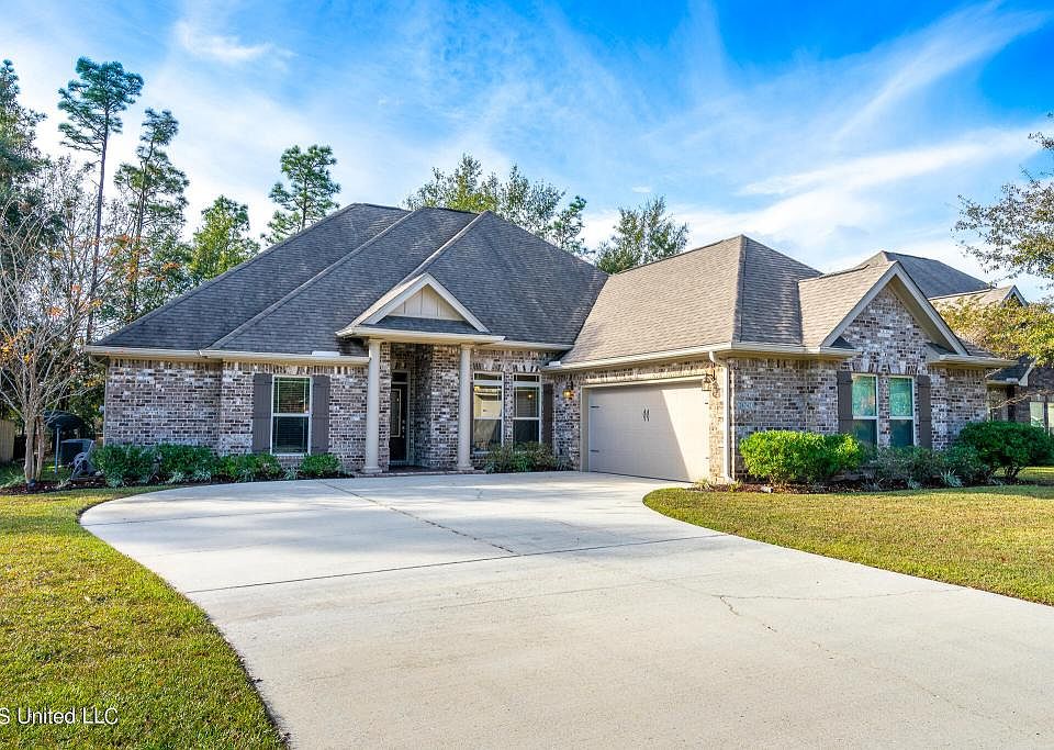 1st image of 24742 Knollwood Dr