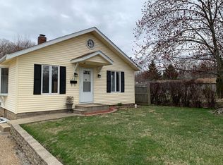 1261 N Hillcrest Dr, Decatur, IL 62526