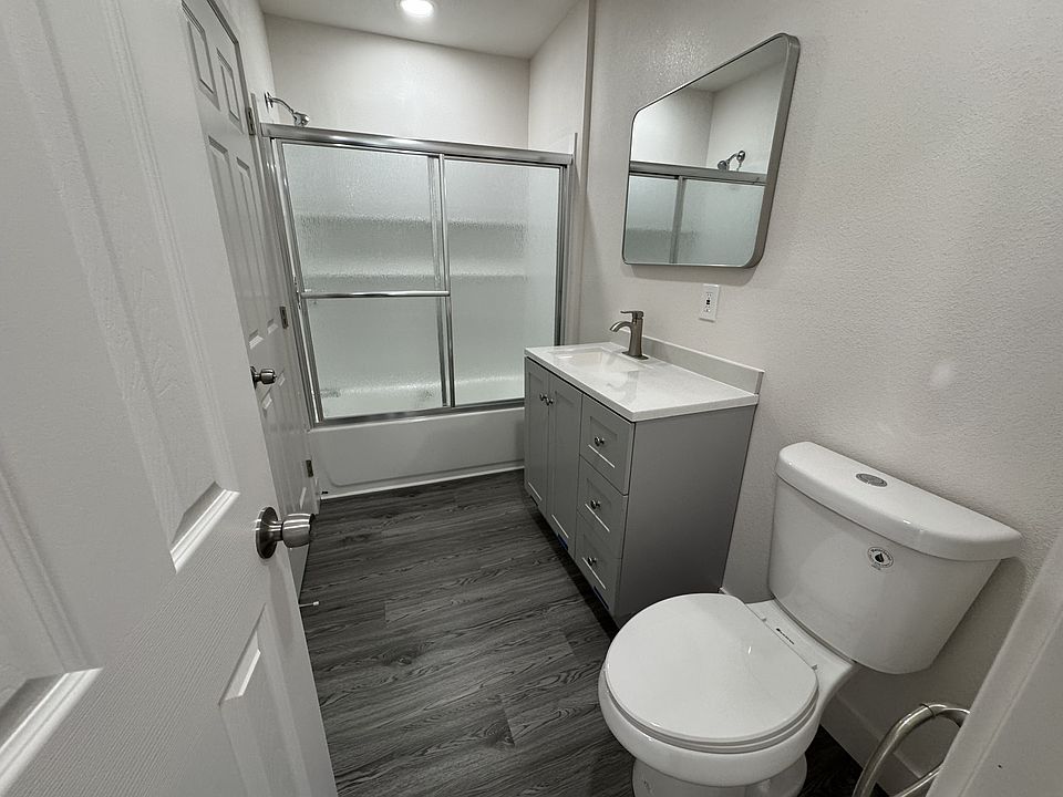 1st image of 2300 Brundage Ln #B