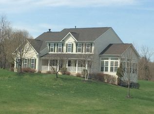39880 Honeysuckle Ct, Lovettsville, VA 20180