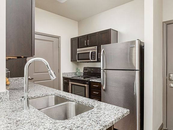 5th image of 15201 Flats Dr #13-205