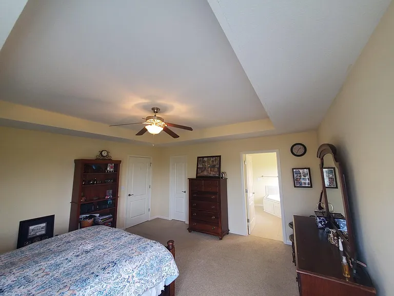 4909 S 22nd St — Photo 14