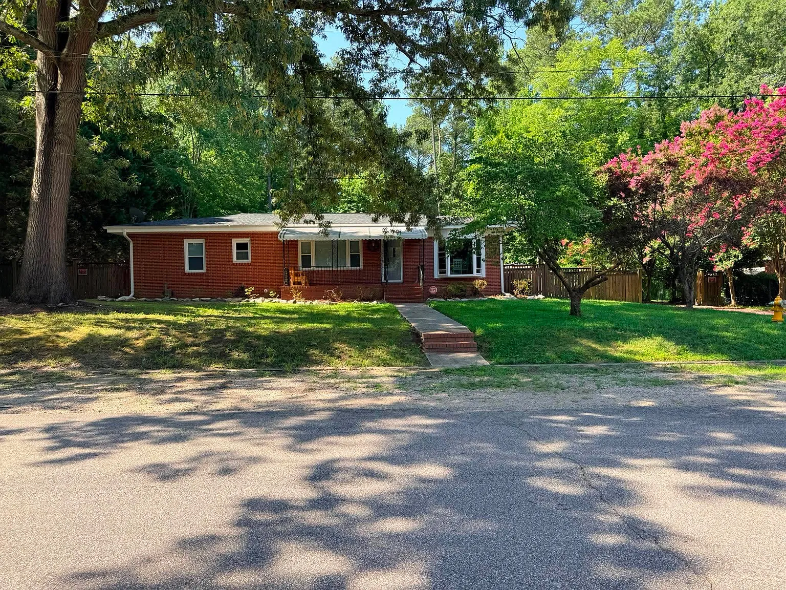 3 bed, 1926 sqft, $2,500 — Photo 2