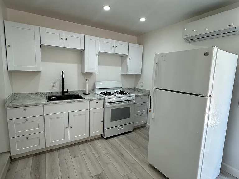 Stiteswood Ave — Photo 3