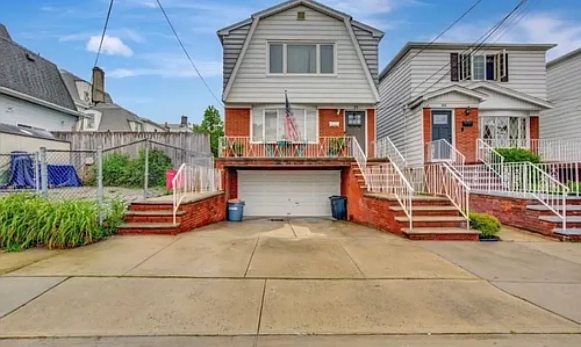 3 bed, $2,600 — Photo 1
