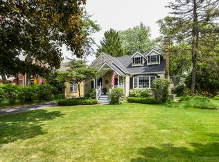 329 Lockwood Ave, Northfield, IL 60093