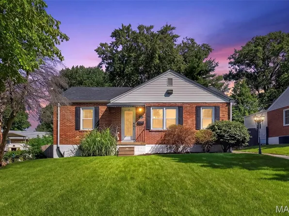 5 Saint James Ct, Florissant, MO 63031