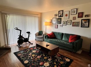 925 E Creekhill Ln APT 11, Midvale, UT 84047