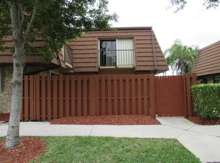 1440 N Lawnwood Cir UNIT 17B, Fort Pierce, FL 34950