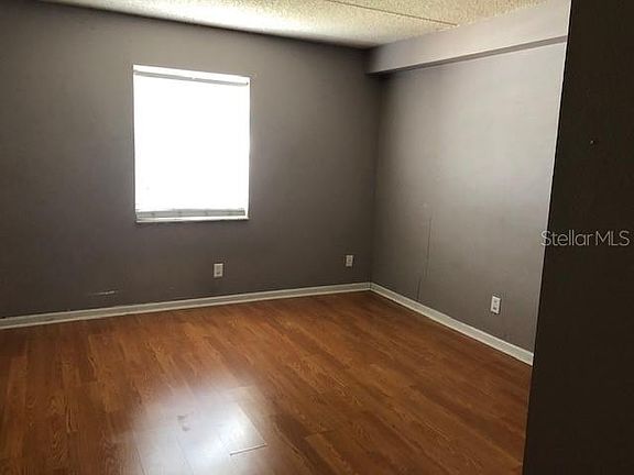 5th image of 271 Lewfield Cir #271