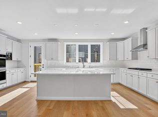 42135 Gilded Stone Ter, Ashburn, VA 20148