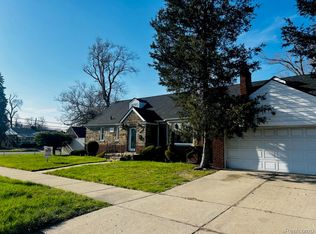 5920 W Outer Dr, Detroit, MI