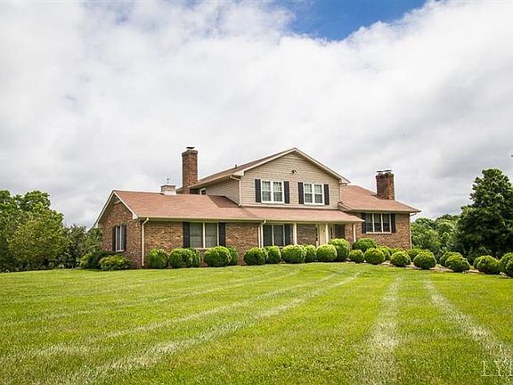 2nd image of 1117 Wellington Drive