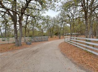 177 Whipperwill Ln, Elgin, TX 78621