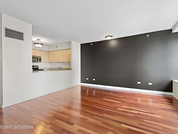 5th image of 512 N McClurg Ct APT 2604
