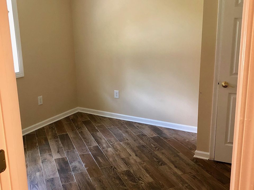 2nd image of 1022 10th St #17593940