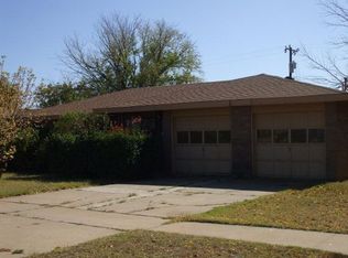 2607 W 18th St, Plainview, TX 79072