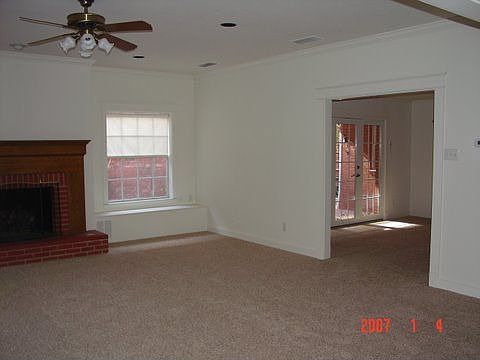 Great Room w/fireplace