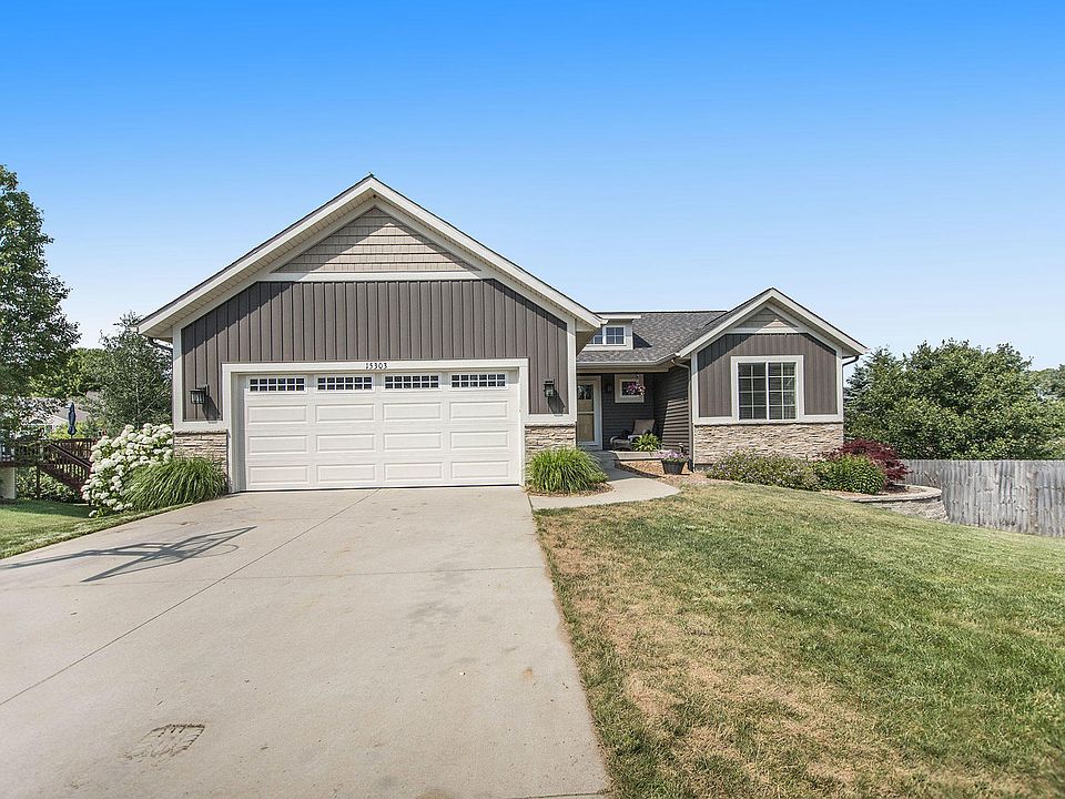 1st image of 15303 Canterbury Ln