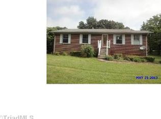 2406 Murrayhill Rd, Greensboro, NC 27403