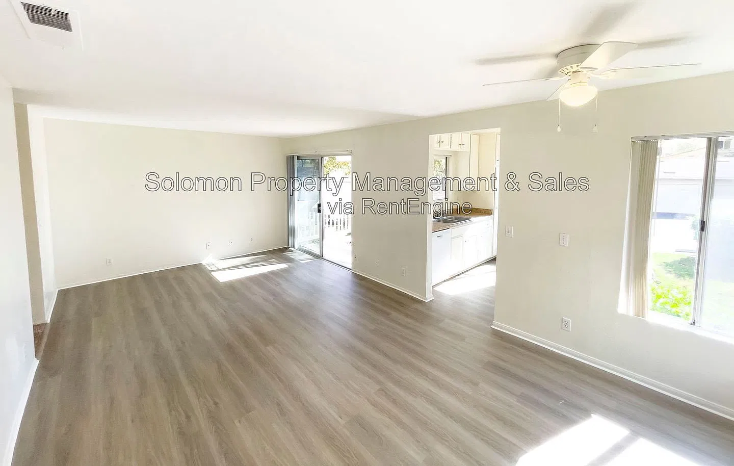 2 bed, 2.0 bath, 878 sqft, $2,395 — Photo 2
