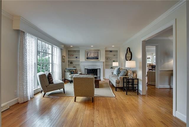 2nd image of 3505 Wimbledon Rd