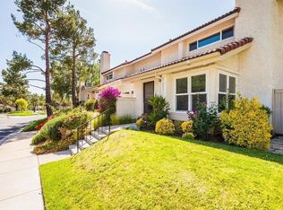 6821 E Poppyview Dr, Oak Park, CA 91377