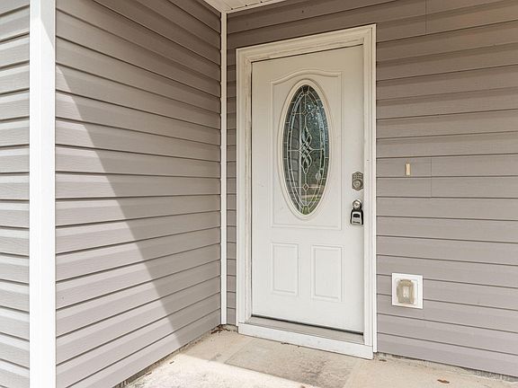 4th image of 1316 Oakwood Lakes Blvd