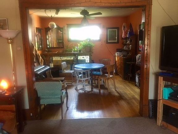 4th image of 109 Fisher St
