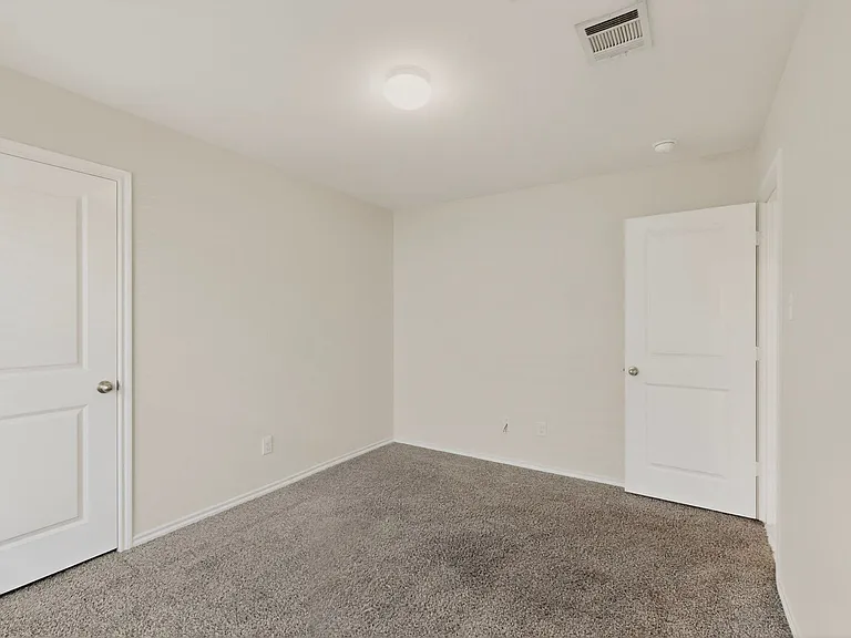 1901 Princeton Ave — Photo 33