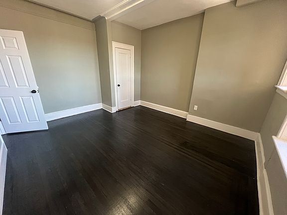 3rd image of 1009 S Orange Ave #401